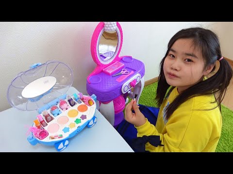 Make up Koya's sleeping face Toy 寝顔にメイクするよ♫ お化粧おもちゃ おゆうぎ こうくんねみちゃん